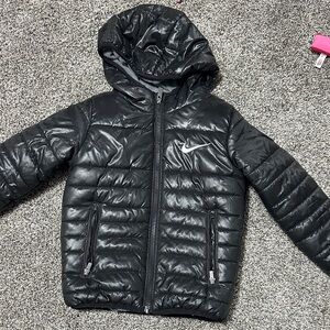 Nike Kids Black Hooded Puffer Jacket *Little kids